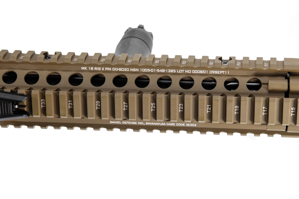 SA-C19 CORE™Daniel Defense® airsoft rifle - Half-Tan 
