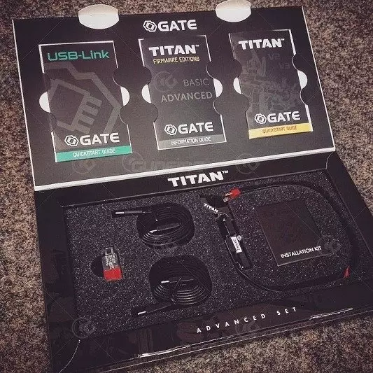 Zestaw kontrolera TITAN™ V2 [Pełny zestaw, przewody na przód]
