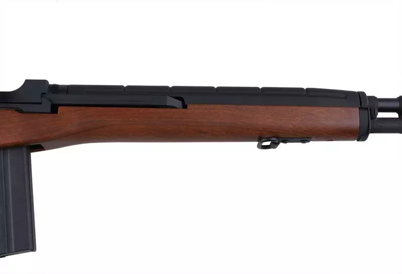 CM032 airsoft rifle - wooden style