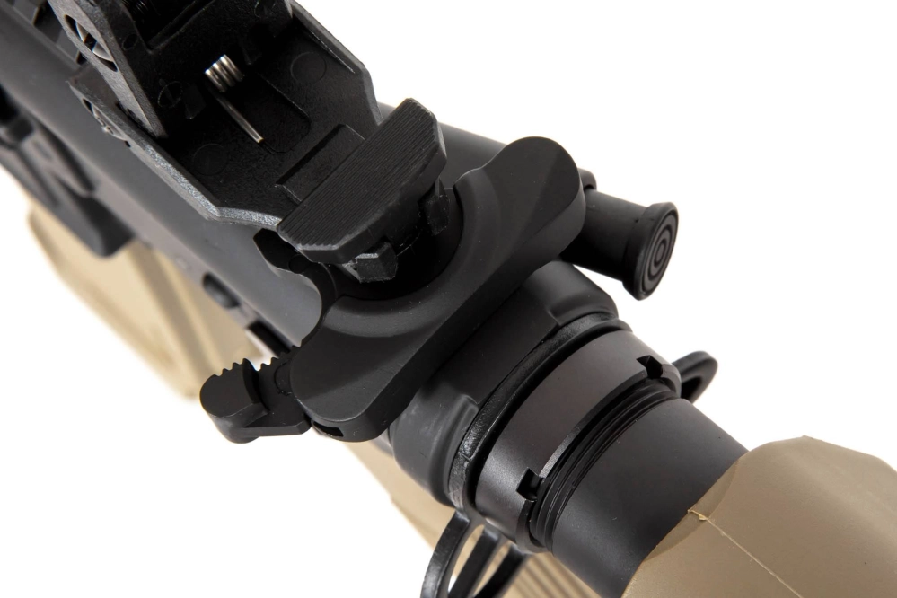 Replika karabinka Daniel Defense® MK18 SA-E19 EDGE™ - Half-Tan