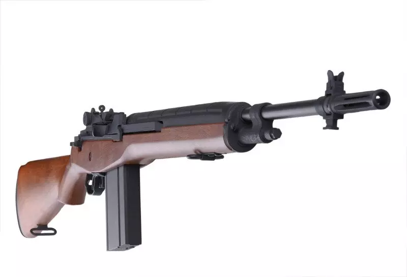 CM032 airsoft rifle - wooden style