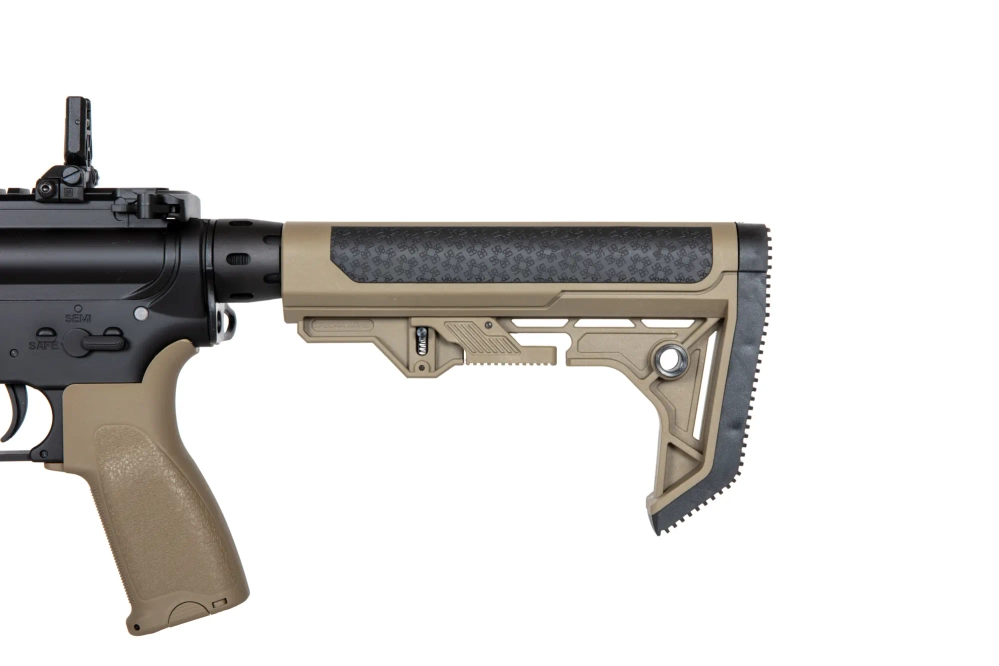 Replika karabiny RRA & SI SA-E17-L EDGE™ - Light Ops Stock - Half-Tan