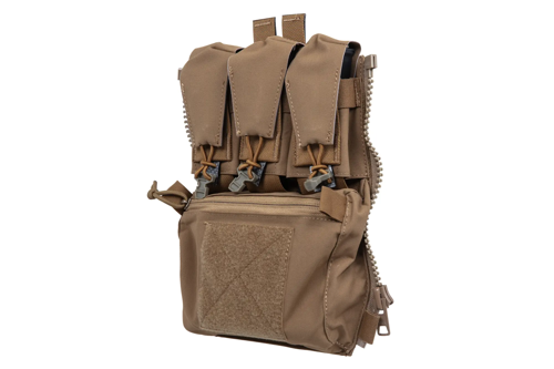 Panel de asalto V5 PC con pistoleras Wosport Coyote Brown