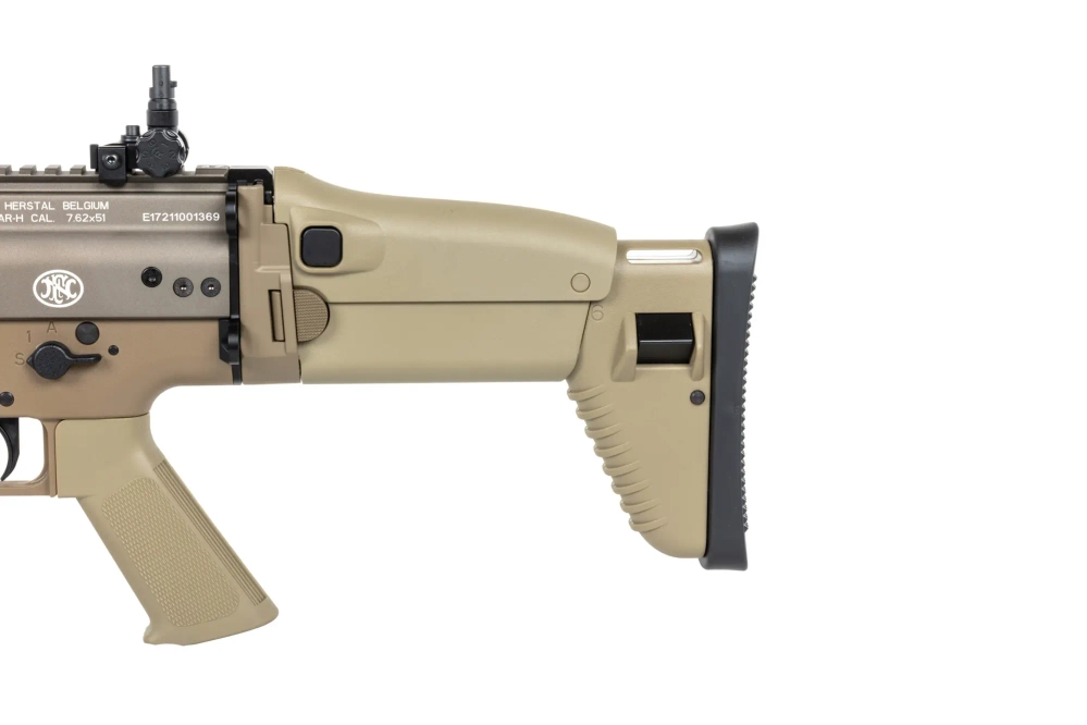 airsoft Cybergun x FN HERSTAL SCAR-H assault rifle with transport case Tan