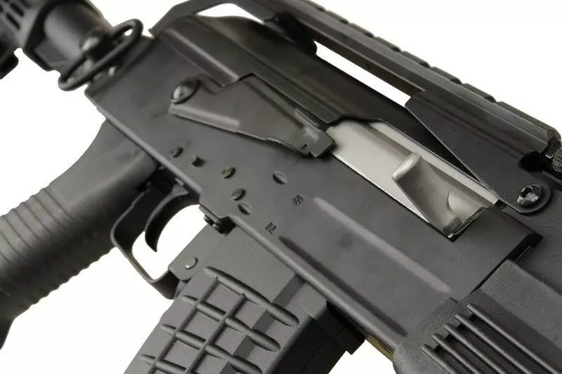 Assault rifle replica CM039C