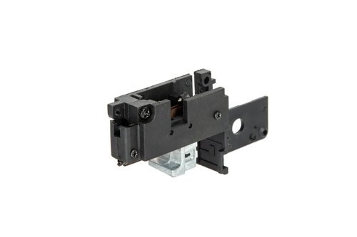 Konektor pro zbraní typ P90