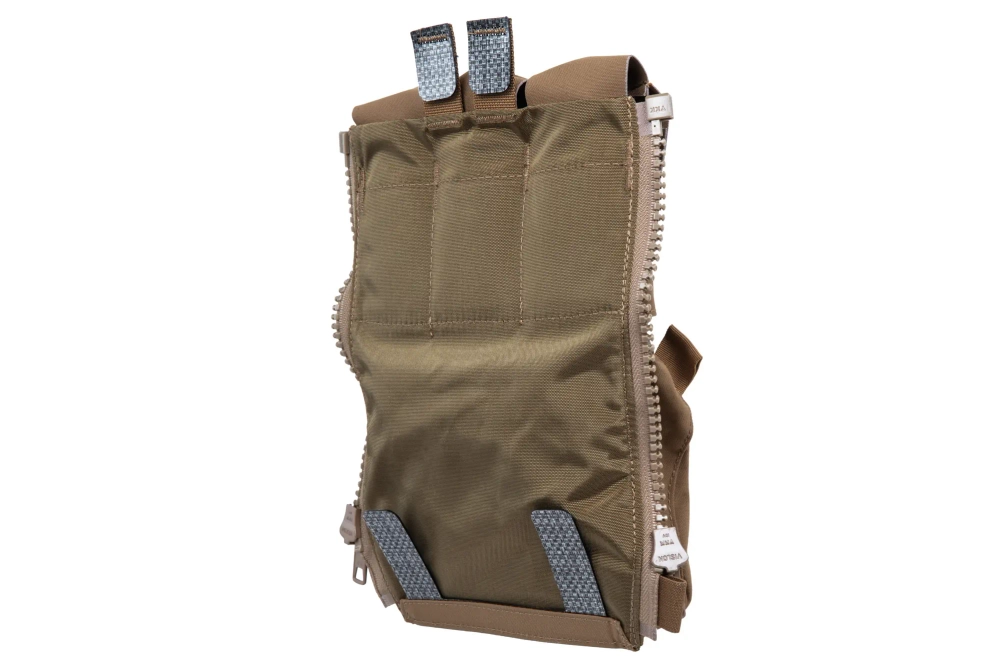 Panel de asalto V5 PC con pistoleras Wosport Coyote Brown