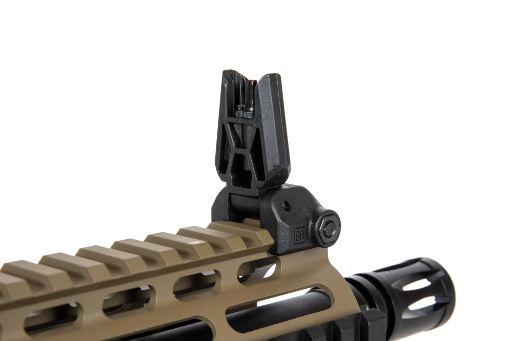 Replika karabinka SA-E12 EDGE 2.0™ GATE ASTER Half-Tan - New receiver/Light Ops Stock