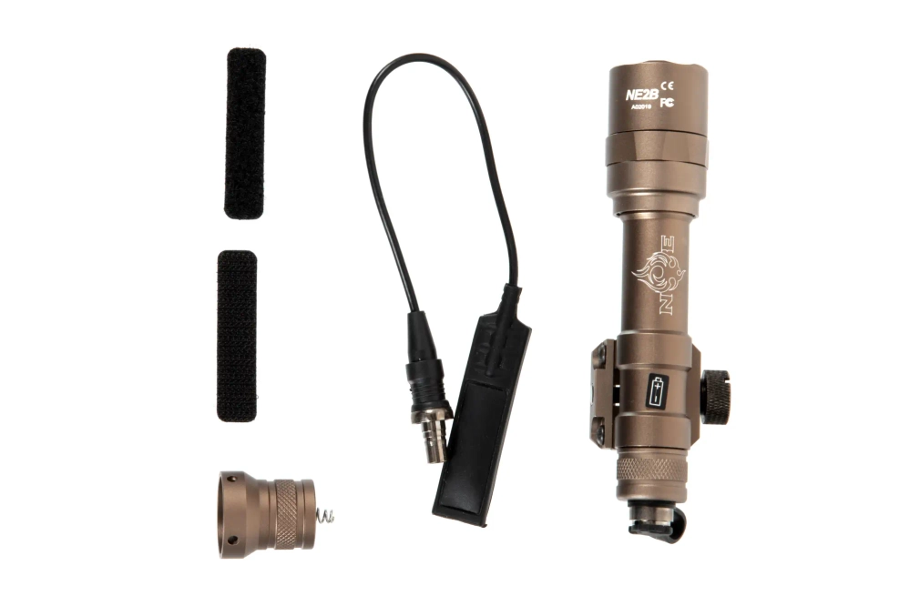 Linterna táctica Scout M600U – Dark Earth
