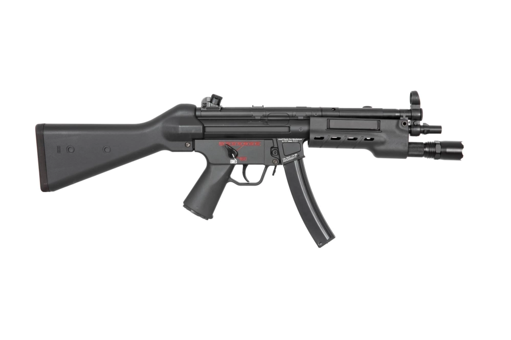 Pistolet mitrailleuse airsoft CES A4 avec torche