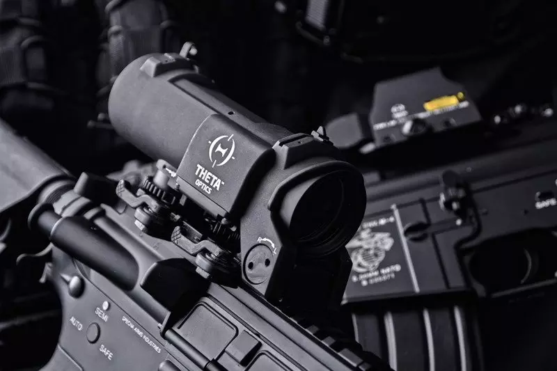 1-4x32F Scope - Black