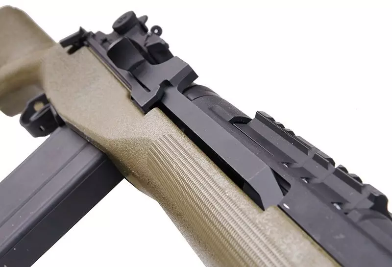 CM032A rifle replica - olive