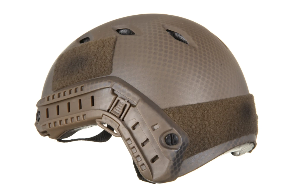 Replica van Emerson Gear FAST type BJ Eco Coyote Brown helm