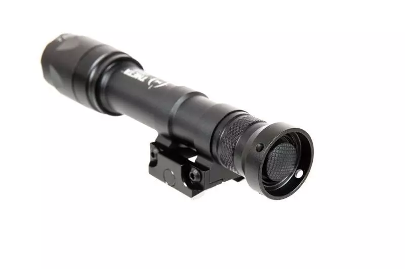 Latarka taktyczna T600C - czarna