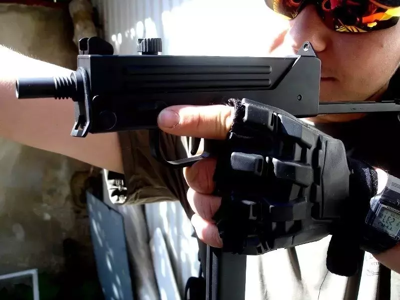 G11-A1 GBB Submachine Gun Replica