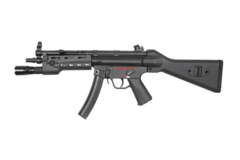 Pistolet mitrailleuse airsoft CES A4 avec torche