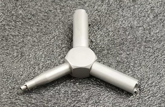 Magazine valve key