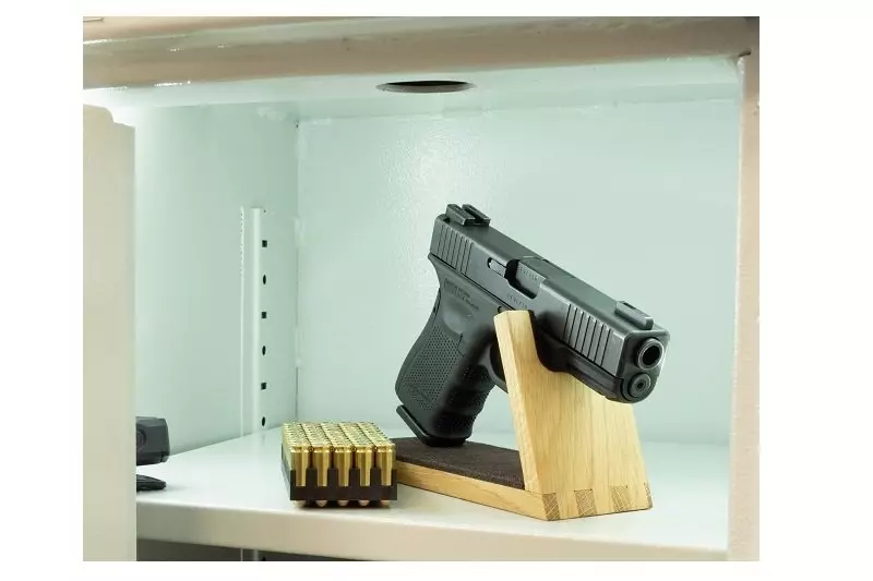Support en bois pour pistolet