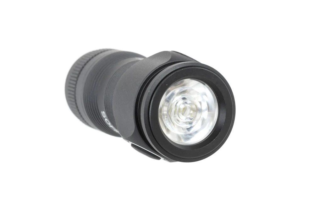 Linterna Sofirn SC13 con batería recargable Negro