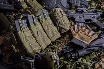 Trojité pouzdro Open I pro zásobníky AK/M4/G36 - olivově zelené