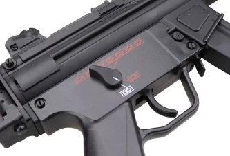 Réplica del subfusil JG203