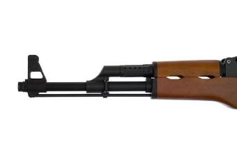 CM042 airsoft rifle