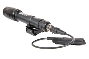 Latarka taktyczna T600C - czarna