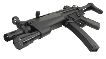 Ametralladora de airsoft CA5A3 con antorcha