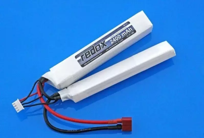 Redox LiPo 2400 mAh 11,1V 20C battery (2+1)