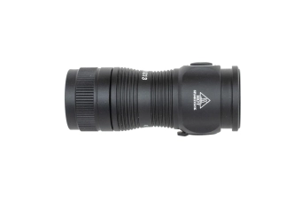 Linterna Sofirn SC13 con batería recargable Negro