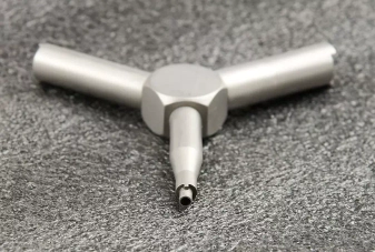 Magazine valve key