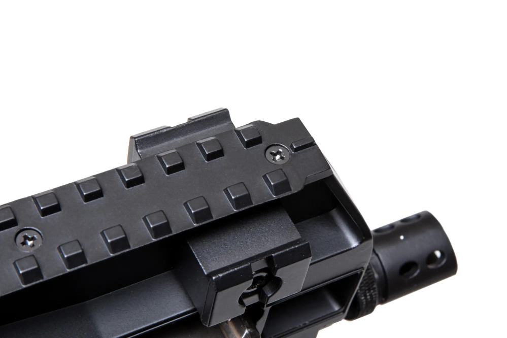 Replika licenciada de la Pistola ametralladora Cybergun FN Herstal P90 (CM060) - Negra