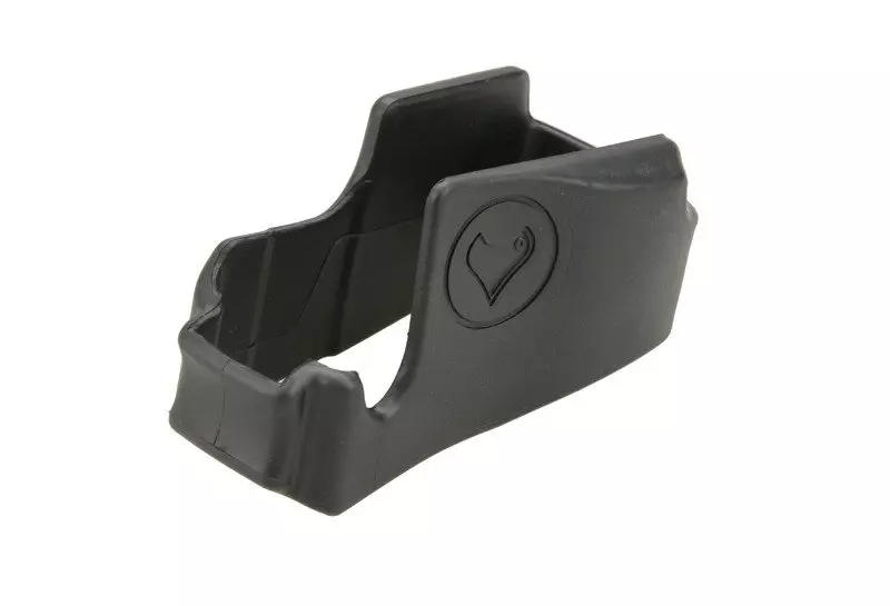 Anti-skid overlay for the magazine well