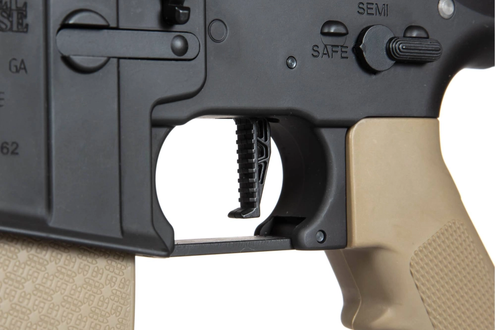 Replika pušky Daniel Defense® MK18 SA-E19 EDGE 2.0™GATE ASTER - Chaos Bronze