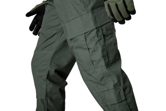 Conjunto de uniforme Primal ACU - red dotde oliva