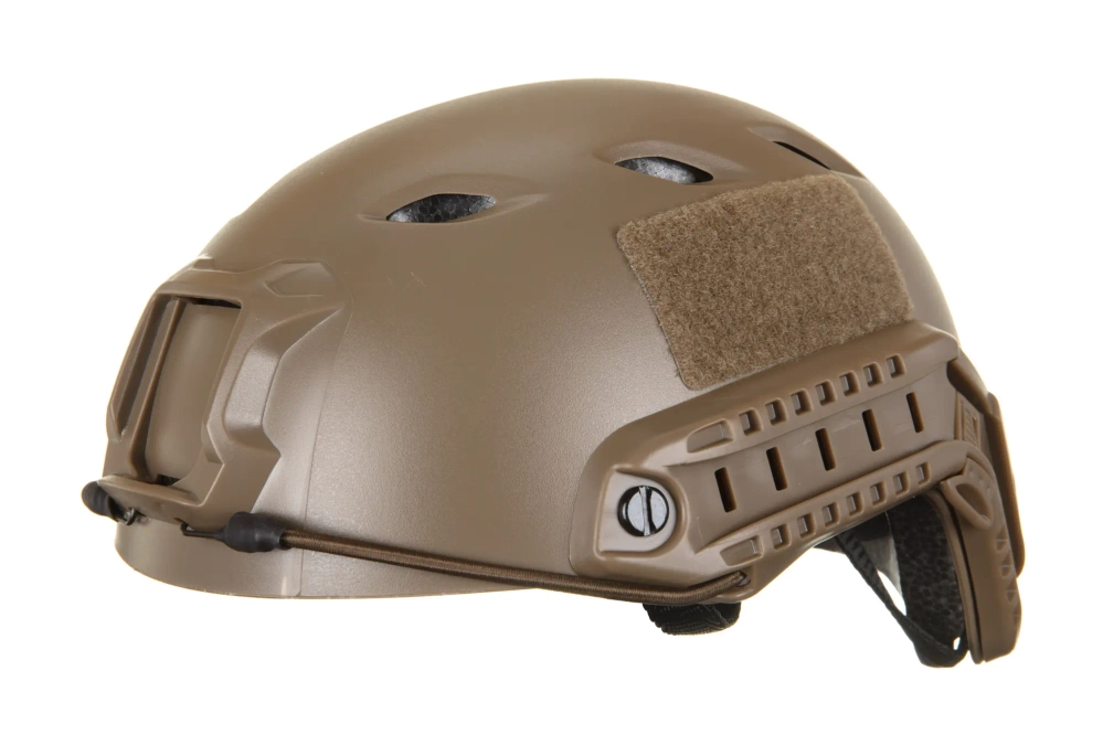 Replica van Emerson Gear FAST type BJ Eco Dark Earth helm