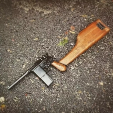 Replika pistoletu automatycznego WE712 GBB
