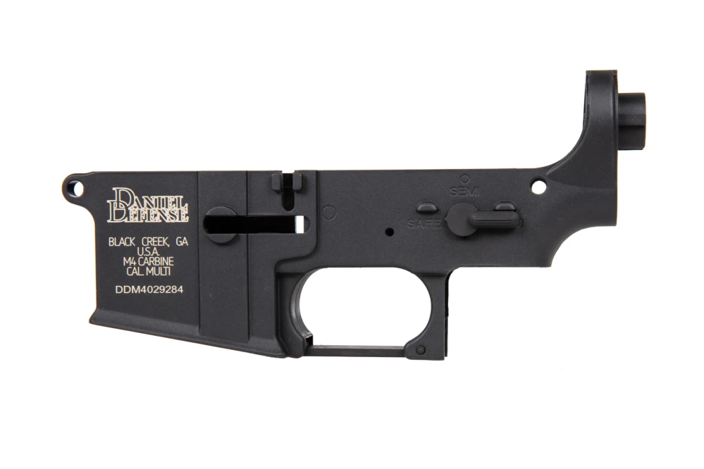 Bas de caisse en polymère Daniel Defense pour M4 série SA avec système ESA™ - Noir