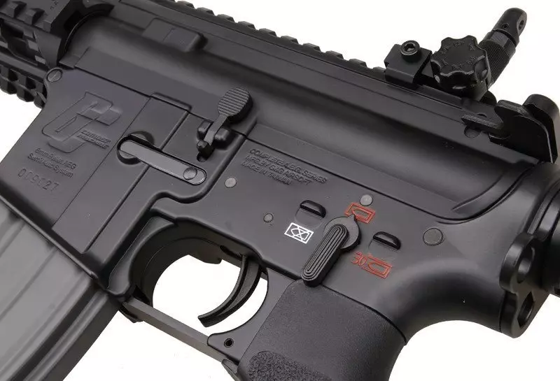 Airsoftová zbraň puškaka GC16 Raider-L - černá