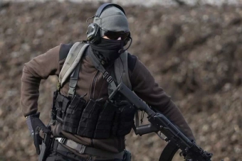 Otevřené trojité pouzdro pro zásobníky AK/M4/G36 - zelené rangerské barvy