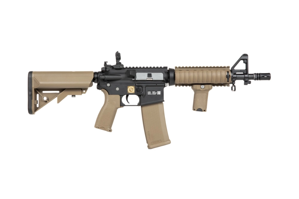 Replika karabinka RRA SA-E04 EDGE™ - Half-Tan