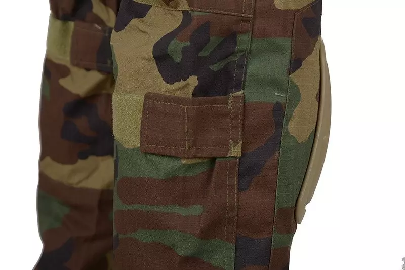 Combat Uniform Pants with knee pads - woodland