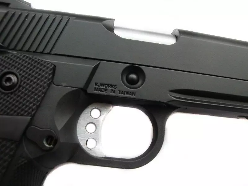 Replika pistoletu KP-05 (green gas) - czarna