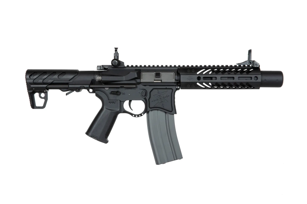 Replika karabinka SBR8 Seekins Precision 7" z tłumikiem - Czarny