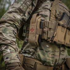 Ładownica M-Tac na opaskę uciskową zamknięta Coyote