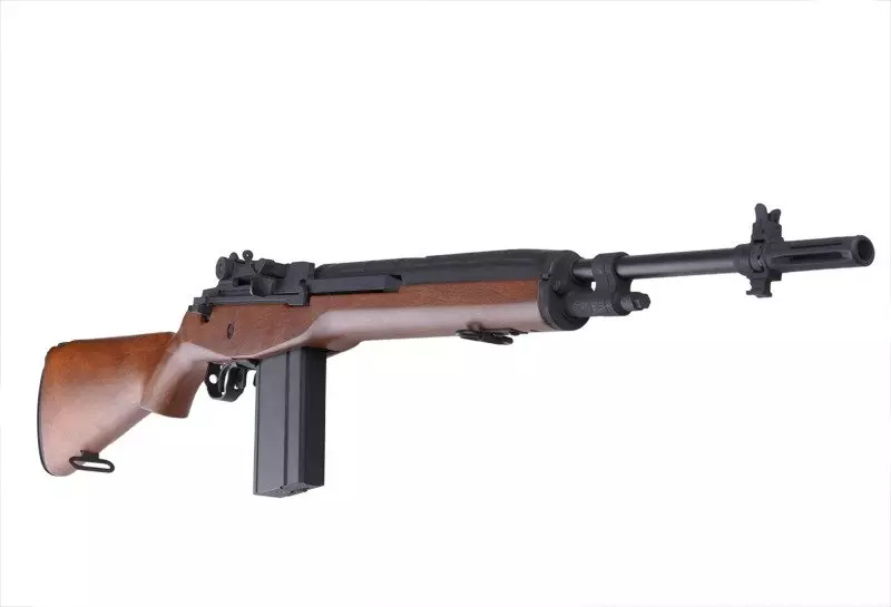CM032 airsoft rifle - wooden style