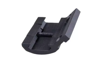 Montaż do latarki na szynę RIS