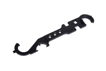 Llave de acero multifunción