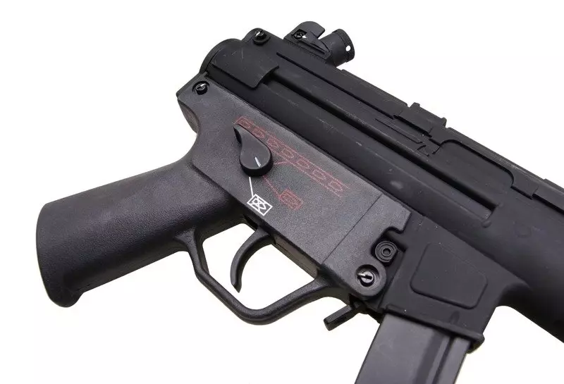 Pistolet mitrailleuse airsoft CM041K