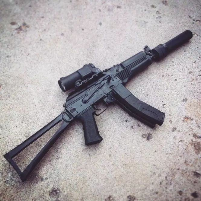 Réplique de la mitrailleuse PP-19-01 Vityaz 